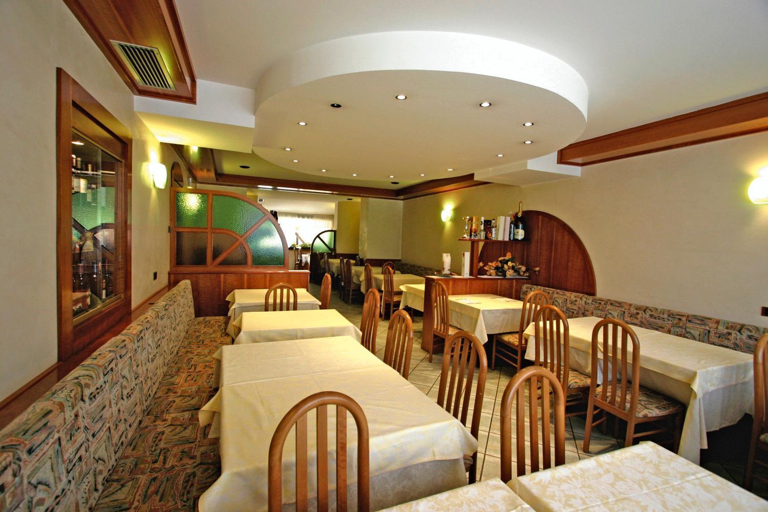 Albergo Alla Torre Caldonazzo Ngoại thất bức ảnh